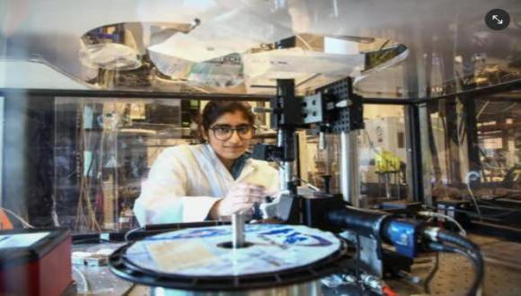 Manya Malhotra discovered photonic origami by chance while trying to locate an invisible laser beam. [Image: Tal Carmon